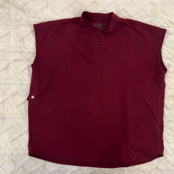 Figs Rafaela Oversized Scrub Top - Medium, Burgundy - Picture 3 of 5